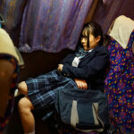 ＜JK＞ 夜行バスで声も出せずイカされた隙に生ハメされた女はスローピストンの痺れる快感に理性を失い中出しも拒めない 女子○生限定10 囁き淫語腰振りSP 厳選10人総集編付き2枚組 豪華版 『高画質』