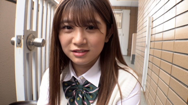 ＜JK＞ 精子大好きFカップ円光女子！顔におっぱいに精子をたっぷりかけ...