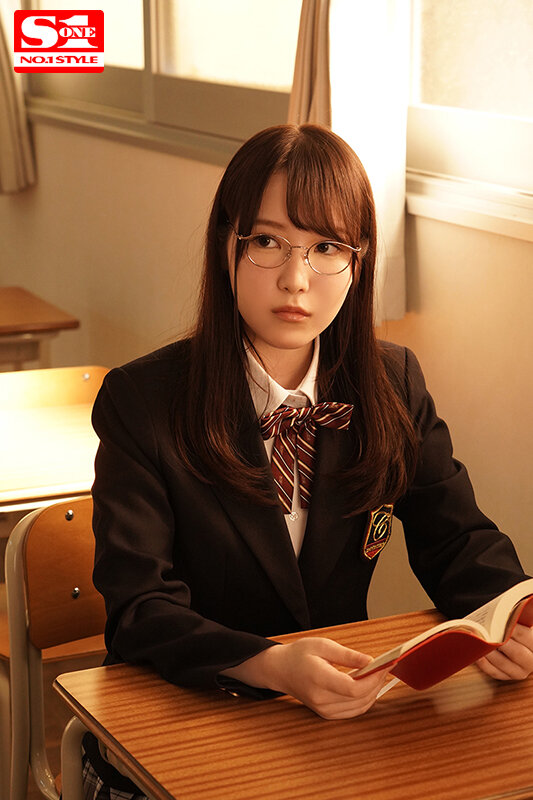 ＜JK＞ 普段は物静かな教え子が俺の前だけでは確信犯的にパンチラ誘惑し...