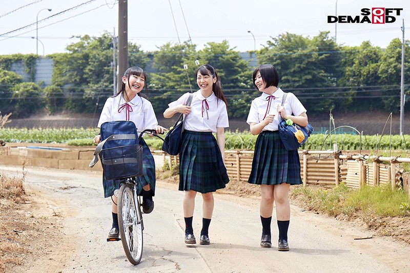 ＜JK＞ マジックミラー号 もうすぐ夏休み！田舎で育った夏服女子○生が...