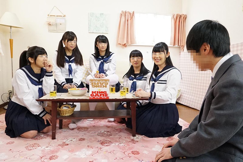 ＜JK＞ 名門私立女子●校に通う女子校生たちに突撃交渉！男子校で寮生活...