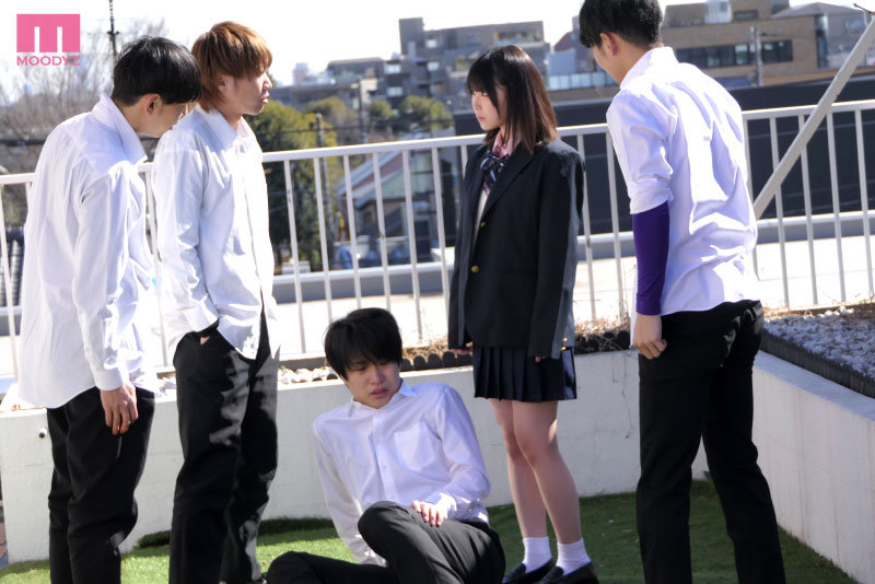 ＜JK＞ 僕を助けてくれる幼なじみがいじめっこに犯●れているのを見て勃...