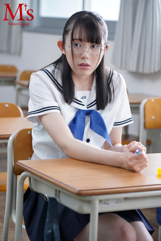 ＜JK＞ マザコンおやじに来る日も来る日も乳首をもてあそばれ開発され乳...