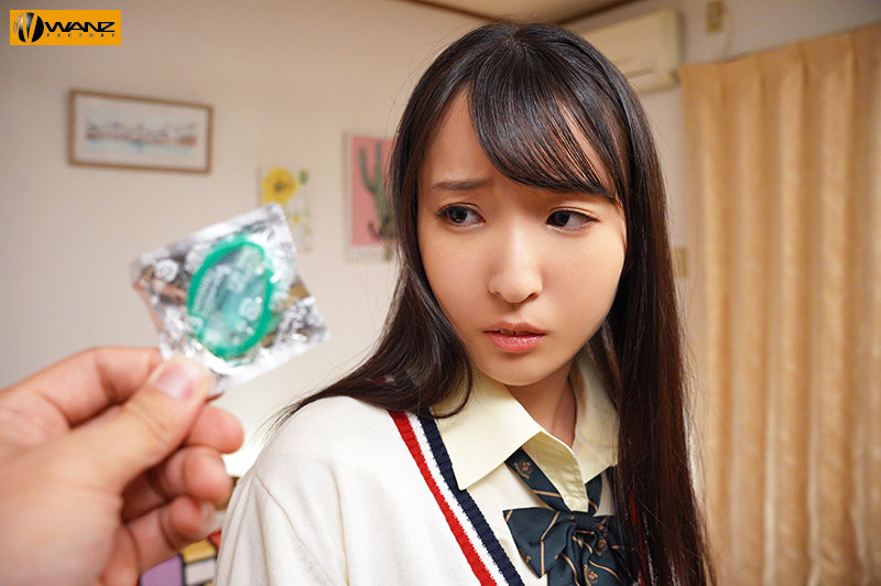 ＜JK＞ コンドームが破れてまさかの生ハメ！超加速するピストンで何度も...