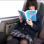 ＜JK＞ 対面座席で脚を絡ませても抵抗しない女子校生はシートに染みがつくほど感じていた 2 『高画質』