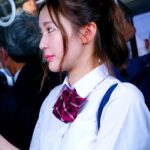 ＜JK＞ 満員バスで背後から制服越しにねっとり乳揉み痴●され腰をクネらせ感じまくる巨乳女子○生11 『高画質』