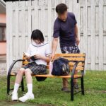 ＜JK＞ 放課後ベンチで読書する真面目学級委員長が 媚薬を盛られ理性崩壊イキ漏らし野外アクメ！！ 『高画質』