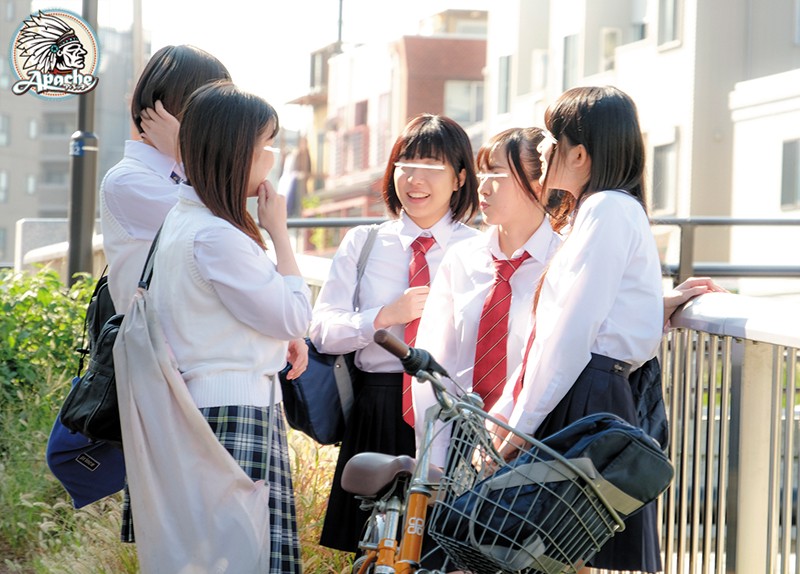 ＜JK＞ 「中出しされて妊娠したくないなら友達をここに呼び出してよ！」...