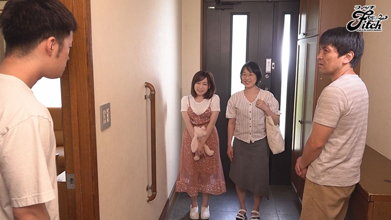 ＜JK＞ 両親が新婚旅行中に巨乳で可愛い義理の妹と理性も忘れ夢中で求め...