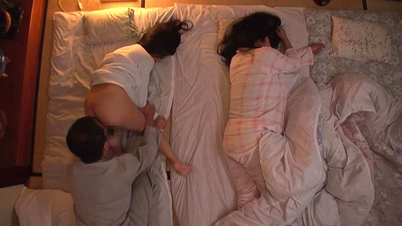 ＜JK＞ 私をバカにする生意気な嫁の連れ子JKを夜●いクンニでイカセた...