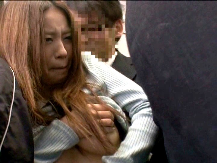 ＜JK＞ 満員電車でパンブラを没収され「返して下さい」と言いながら濡ら...