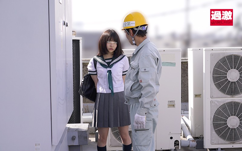 ＜JK＞ こんな野外で？！顔射後も止めない突然の笑顔しゃぶりで連続2回...