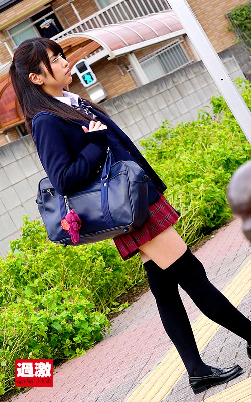 ＜JK＞ 痴●師に複数のローターをぶち込まれガニ股で脚を震わせイキまく...