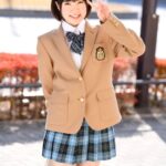 ＜JK＞ 女子○生たちが新作リップのモニターではじめてのベロチュウ体験！大人の濃厚キスでトロトロになったウブカワマ○コにビターなデカチンザーメンをプレゼント！ マジックミラー号 『高画質』