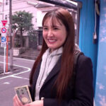 ＜JK＞ 1cm1万円のギリギリディルドチャレンジ！先っちょだけのつもりが極太ディルドに性欲を刺激され思わず膣奥までズボっと挿入！そしておま○こを押し広げられる人生初の快感に発情腰ふり潮！潮！～マジックミラー号撮って出し！～ 『高画質』