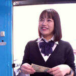 ＜JK＞ 耐えたら賞金！ダメならデカマラ即ハメ！女子○生ガニ股顔面騎乗クンニチャレンジ！敏感なクリの皮を剥かれデロデロに舐められ膣穴に舌を捻じ込まれガックガク絶頂イキ潮噴出しまくり！！発情ナマオメコに中出し！マジックミラー号撮って出し！ 『高画質』