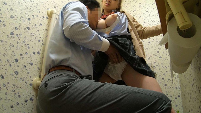 ＜JK＞ 女子○生トイレSEX盗撮 マシュマロ爆乳J●＆モデル系美乳J...