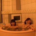 ＜JK＞ セックスに興味津々な女学生2人組 アホで限度を知らないからアソコが赤くなるまで生チ○ポをブっ込んで教えてあげた！ 『高画質』