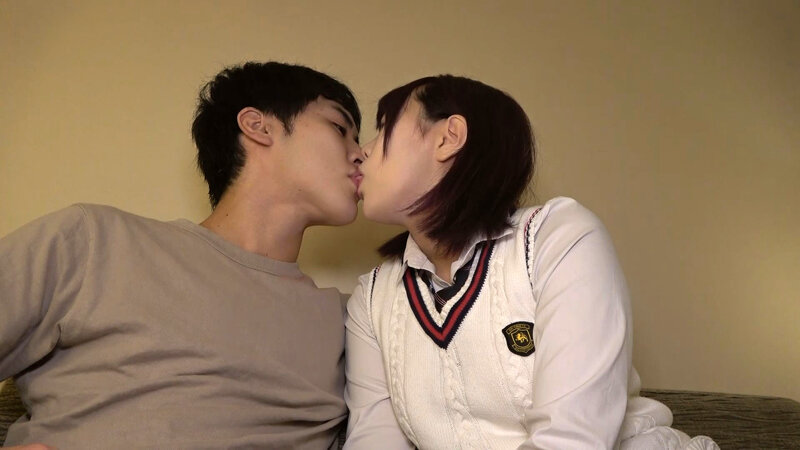 ＜JK＞ パコ撮りNo.44 プックリ大きくなったJ●のクリトリスを摘...