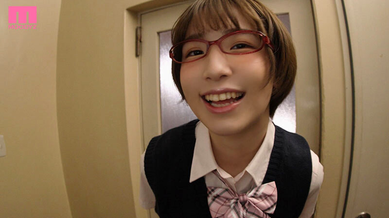 ＜JK＞ ごっくん大好き花狩さんのフェラチオ見張り番をさせられているボ...