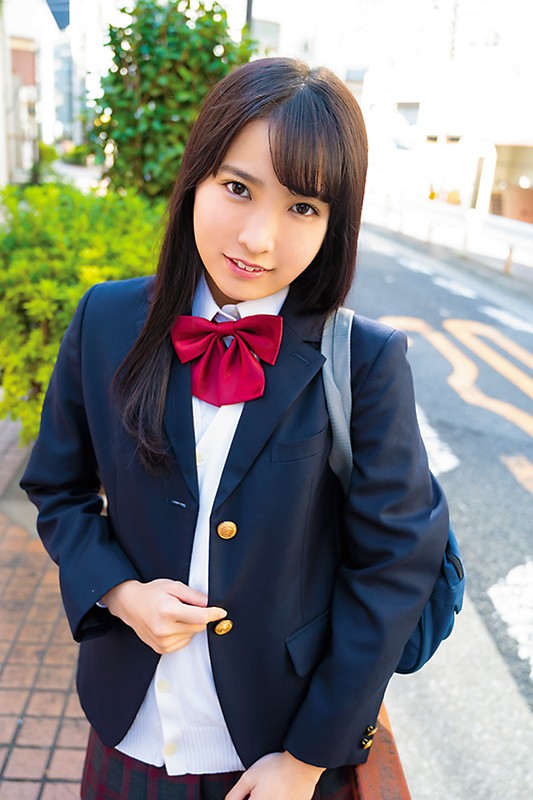 ＜JK＞ 自分でもびくーりするくらい敏感なんだょムギュっと寄せれば谷間...