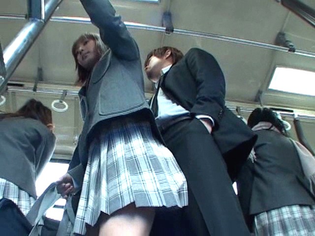 ＜JK＞ 「間違えたフリして女子校通学バスに乗り込んでヤられた」 VO...