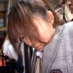 ＜JK＞ 「満員状態の路線バスで正面から股間と股間を擦りつけたら？～フェラの仕方も分からないウブ娘Ver.～」 VOL.1 『高画質』