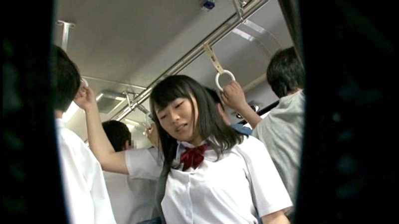 ＜JK＞ ゲリラ痴●バス撮影会 清楚な娘が多いと有名な女子校通学路に出...