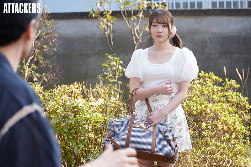 ＜JK＞ 「オジサン、ただいま」処女を奪ったエマちゃんが10年ぶりに帰...
