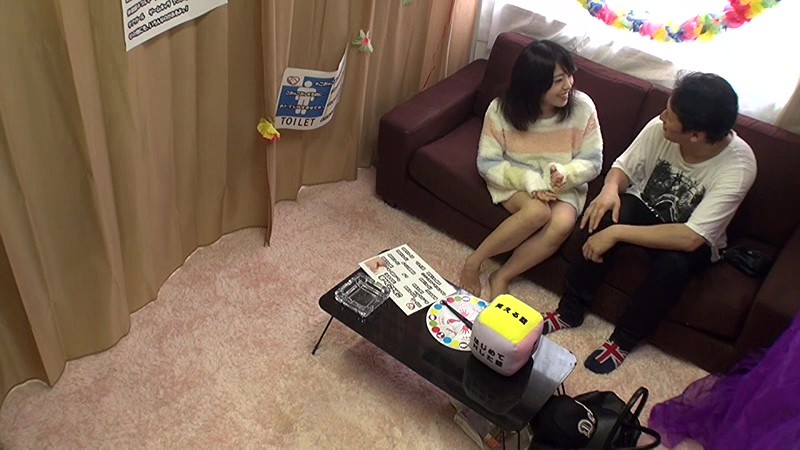 ＜JK＞ ヤれると噂のJKコミュ店にガチ潜入！裏オプ交渉なんて知らない...