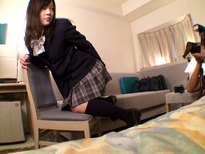 ＜JK＞ 未成年（三八五）読者モデルに憧れる制服少女をハメる。 Vol...