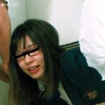 ＜JK＞ 恐怖の学校内！おっぱいが窓枠に挟まり身動きとれない女子校生は同級生にバックから突かれて中出しされた！2 巨乳？！窓枠におっぱいが挟まれた！抜けない！誰か助けに来た？いやぁやめて～！ 『高画質』