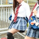 ＜JK＞ すらりと伸びた足から覗くスカートとニーハイの間の太もも「絶対領域」を目の前で見てしまった僕は…4 『高画質』