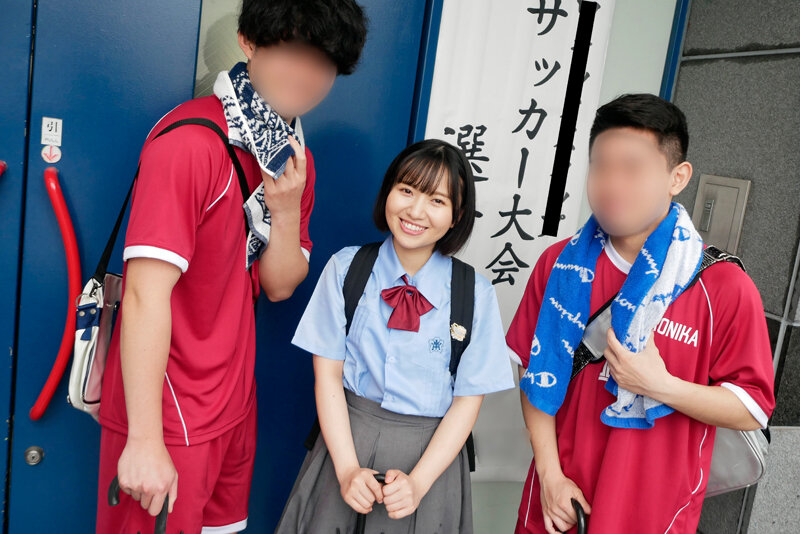 ＜JK＞ 【流出映像】 部活最後の大会で部員とパコハメするサッカー部マ...