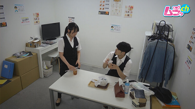 ＜JK＞ カップル盗撮 エッチする場所がなかなか無い○校生たちに理性な...