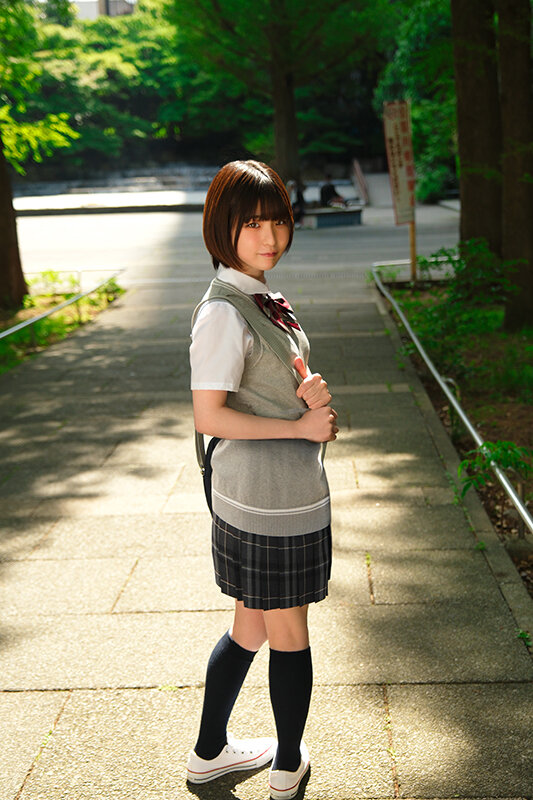 ＜JK＞ 近所で見つけたパンチラ女子校生Rちゃんと失神キメセク遊び【素...