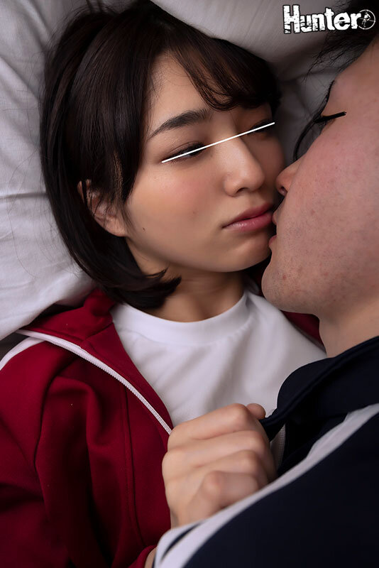 ＜JK＞ 『し～っ！声出したらバレちゃうよ！』『近いんですけど…』修学...