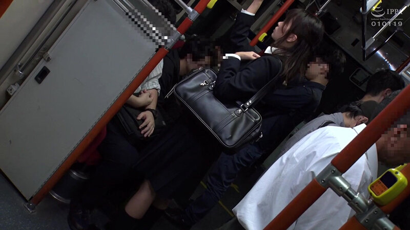 ＜JK＞ 通学中の田舎J〇に強●ビッグバンローター！何度絶頂しても止ま...