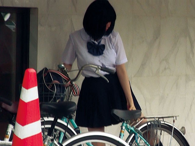 ＜JK＞ 天使の盗撮 チャリ通JK追いまわし痴● 『高画質』