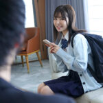 ＜JK＞ テーマパークがまさかの臨時休業…。 僕（大学生）はヤル事の無くなった あざと可愛い後輩（J○彼氏持ち）の誘惑に乗っかり一日中何度も、何度もセックスした。 茉城まみ 『高画質』