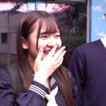 ＜JK＞ 【1cm1万円のギリギリディルドチャレンジ！】先っちょだけ…のつもりが極太ディルドに性欲を刺激され思わず膣奥までズボッと挿入！おま〇こを押し広げられる人生初の快楽に発情腰ふりそして潮！潮！マジックミラー号撮って出し！～みよ編～ 『高画質』