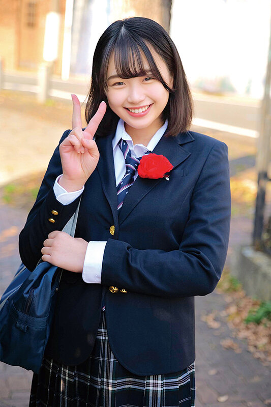 ＜JK＞ 祝！卒業おめでとう！人生初中出し！男性経験ほぼゼロのうぶな女...