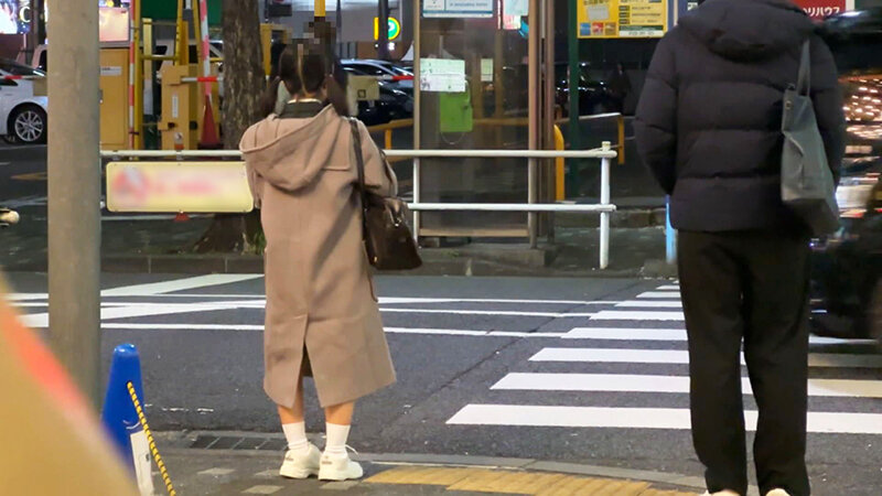 ＜JK＞ 金曜 午後9時 補導前 あどけない顔の背の低い美少女から秘密...