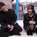 ＜JK＞ 達成できれば賞金＋脱出！部活帰りのJ〇アスリートとコーチが挑戦するエロ四十八手チャレンジ！ 恥ずかしい（照れ）と言いつつも、教え子のキツマンが気持ちよすぎて 激しくなるピストンに連続アクメ！最後には中出しまで許しちゃう？撮って出しマジックミラー号！～れい＆… 『高画質』