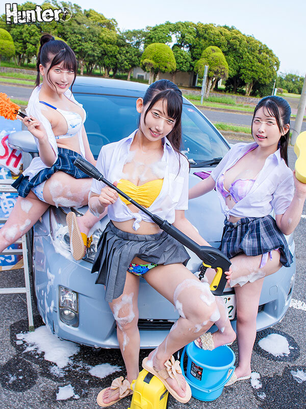 ＜JK＞ フロントガラスに押し付けられたオッパイで超勃起！びしょ濡れビ...