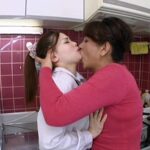 ＜JK＞ 初老熟女と30歳以上離れた娘のレズ 『高画質』