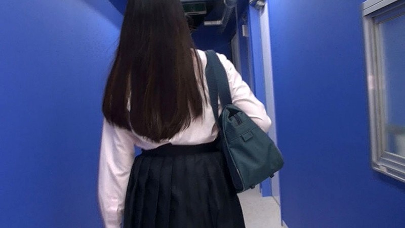 ＜JK＞ やっぱり！階段女子校生 太ももが目の前にあればその奥の奥まで...