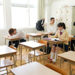 ＜JK＞ 敏感な乳首をこねくり回され我慢できず大量失禁…喉奥貫通イラマ輪●され白目イキしてしまうJ系 皆月ひかる 『高画質』