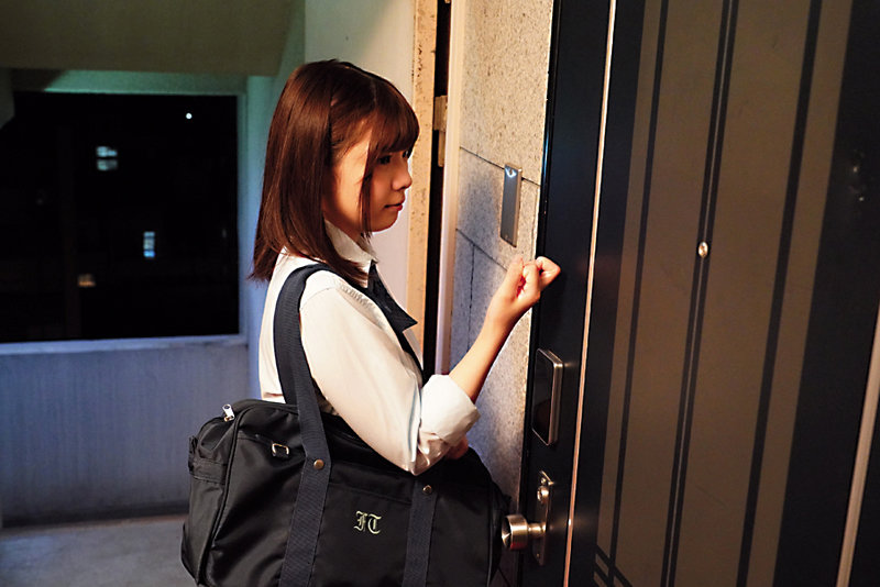 ＜JK＞ サポマン 流されやすく断れない脱いだら巨乳のおとなしめ系女子...