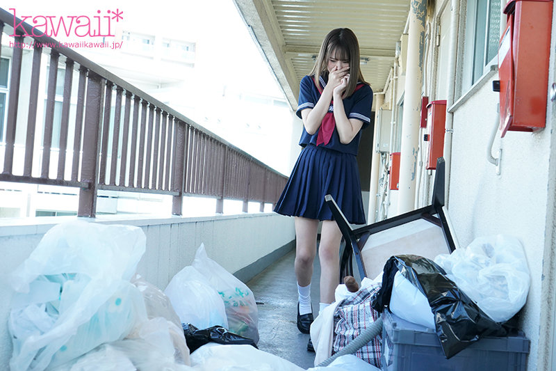 ＜JK＞ 隣人のゴミ部屋で異臭中年おやじに抜かずの連撃中出し32発で孕...